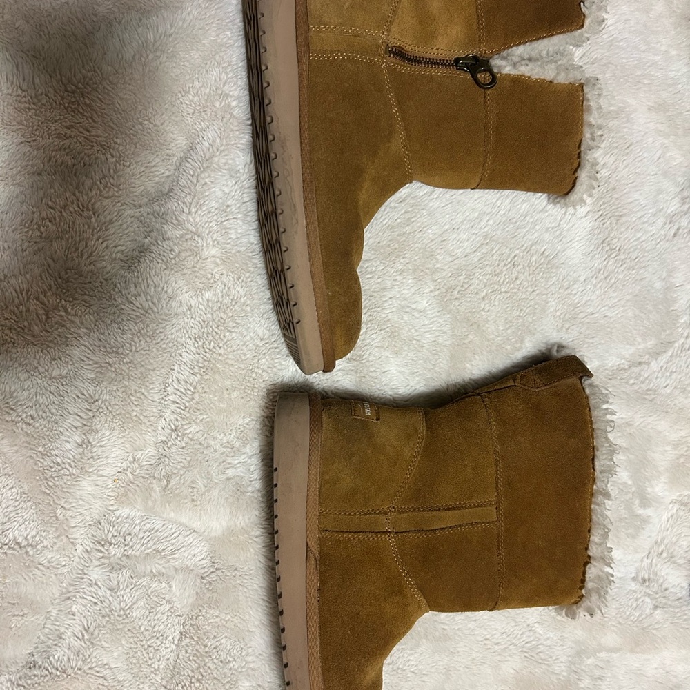 Koolaburra by UGG Tan Suede Boots - Picture 5 of 7
